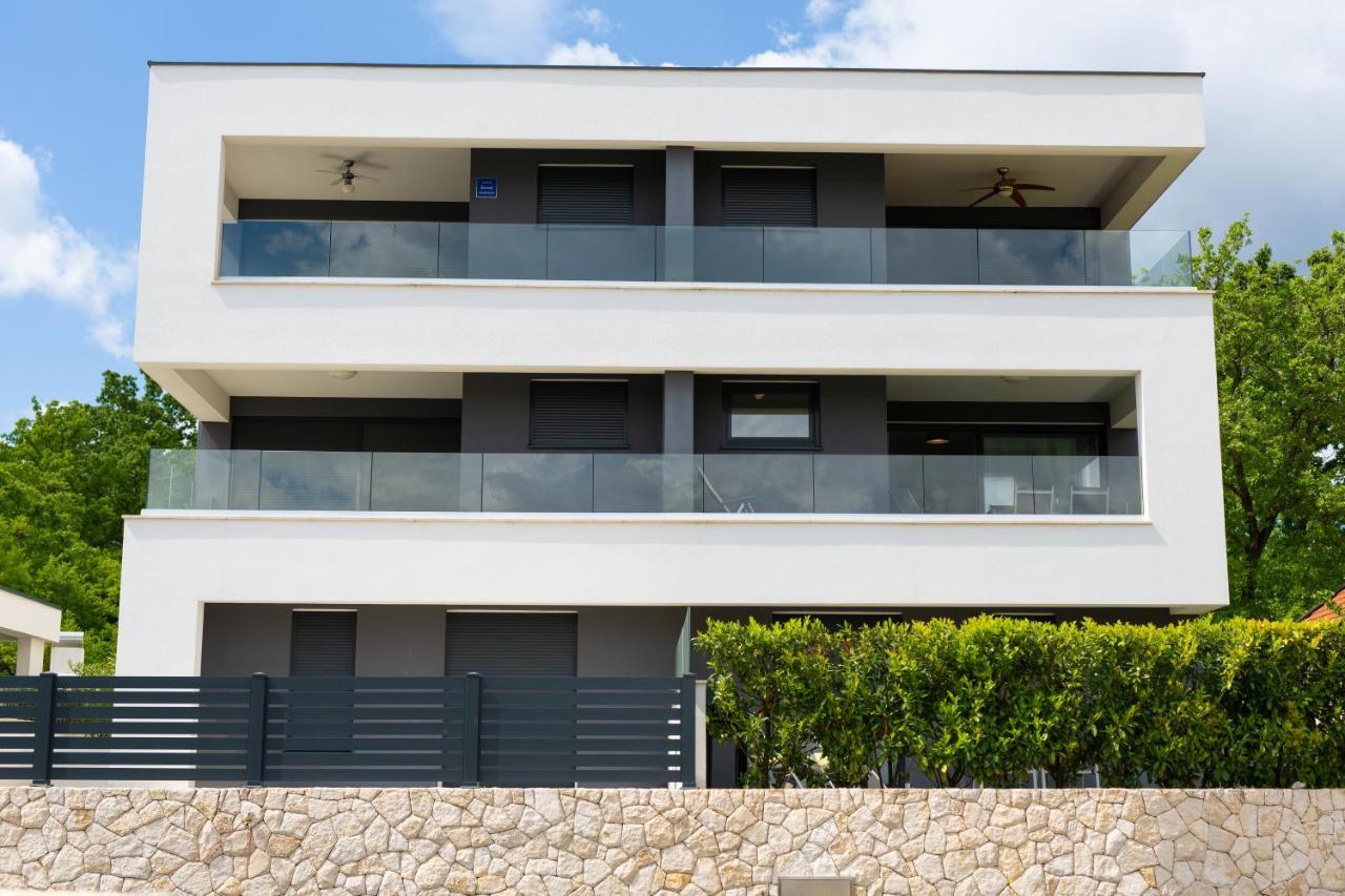 Apartamento Dodo Vantacici